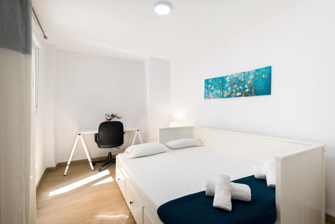 Picasso Center Apartment Малага Экстерьер фото